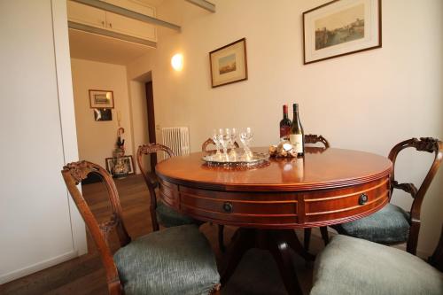 Trevi Fountain 2BR Apartment