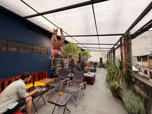 AREA81 HIDEOUT Hostel Khaosan in Khaosan