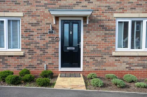 Countryside Comfort near Sharphill Woods - image 5