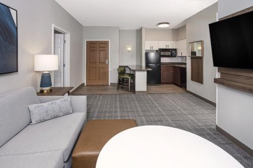 2 bedrooms, 4 beds