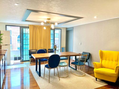 Family Pent House, Seoul