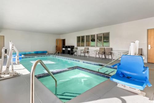 Days Inn & Suites by Wyndham Castle Rock in Castle Rock, USA