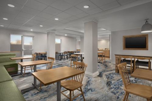 Fairfield Inn & Suites El Centro - image 31