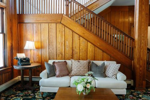 Terrace Inn and 1911 Restaurant in Petoskey, USA