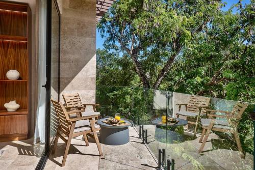 Narai 2BR Rooftop Pool & Jacuzzi