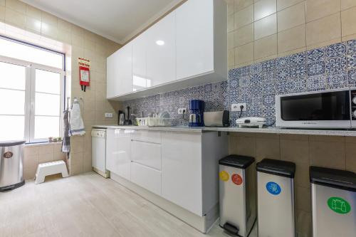 Cozinha, Help Yourself Hostels - Parede in Cascais