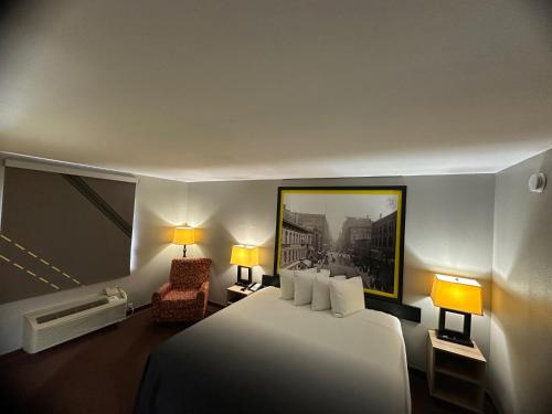 Fort Scott Inn - image 15