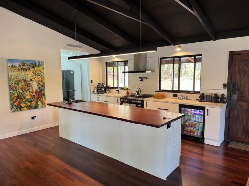 Takumuna a South West Retreat on 10 acres of bliss in Donnybrook