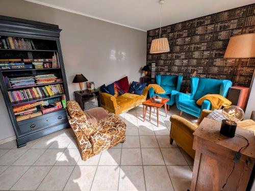 Gîte rénové XVIIIème siècle, animaux acceptés, jardin clôturé - FR-1-583-452 (Gite renove XVIIIeme siecle, animaux acceptes, jardin cloture - FR-1-583-452) in Lavigney