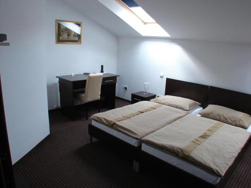 Rooms Levicki - image 11