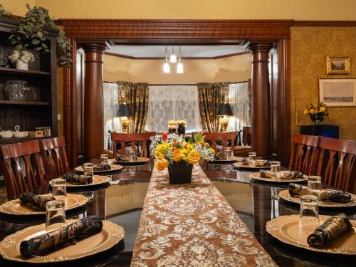 The Charles Napa, An Artfully Designed Inclusive Inn - Napa, CA