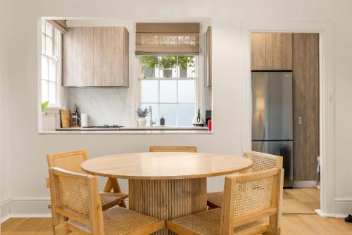 3BR Woollahra Family Stay with Parking in Woollahra