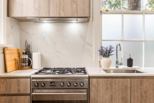 3BR Woollahra Family Stay with Parking in Woollahra