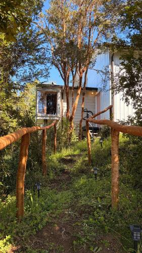 Cozy Cabin in Chiloé Wifi in Native Forest and Ocean View Retreat (Cozy Cabin in Chiloe Wifi in Native Forest and Ocean View Retreat) in Komuna De Kveilena