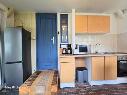virtuve, Bungalow in Schlowe Am See in Borkow