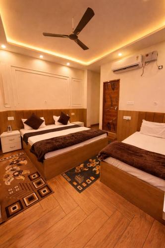 Urban Diamond Palace - Near Ram Mandir