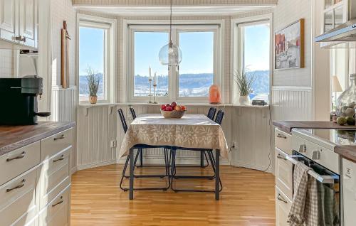 virtuve, 2 Bedroom Cozy Home In Varberg in Askloster