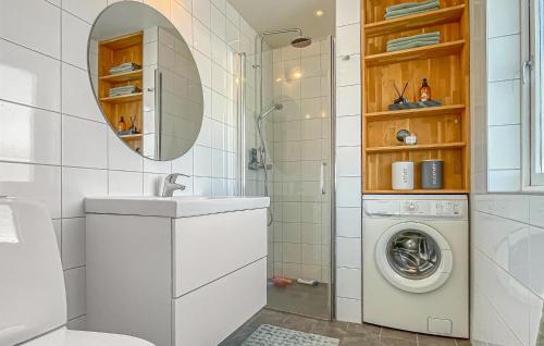 Vannas istaba, 2 Bedroom Cozy Home In Varberg in Askloster