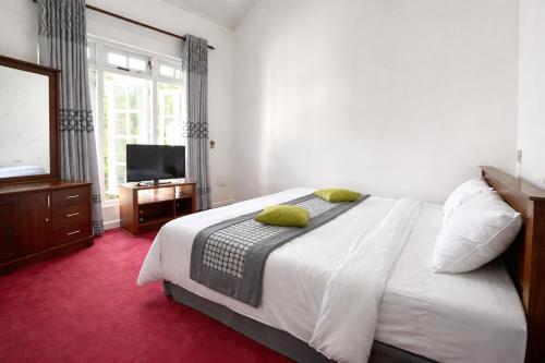 Hillcroft Villa - image 3