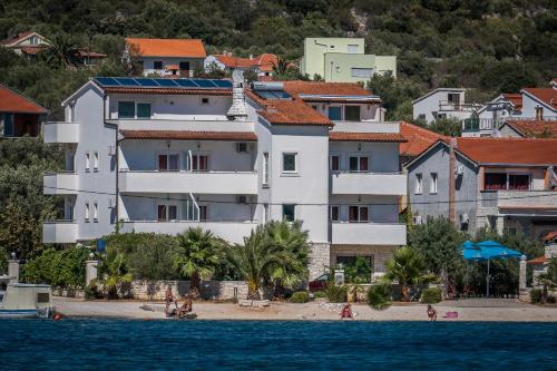 Villa Albatros - Apartment - Vinišće