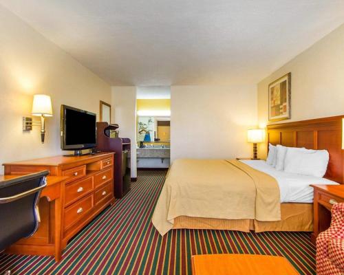 Quality Inn Dyersburg I-155 - image 27
