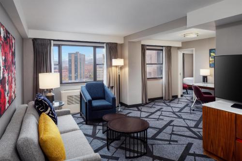 DoubleTree by Hilton Hotel & Suites Pittsburgh Downtown, Pittsburgh