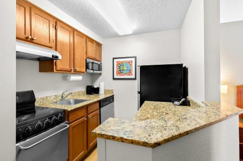 MainStay Suites Middleburg Heights Cleveland Airport in Middleburg Heights, USA
