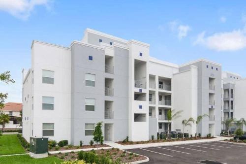 Last Minute Disney Getaway! Private Pool, Hot Tub & Games Room. Book Now! #17262 in Kissimmee, USA
