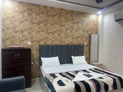 Manjeet Singh Hotel - Buxar