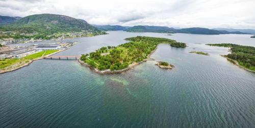 Iekārtas, Lysefjord's pearl - the boathouse by the Preikestolen in Forsand