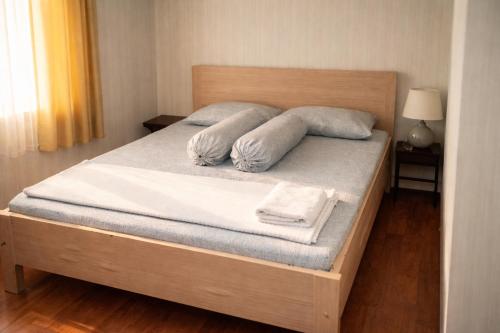 . Fideluna Beach Bungalow