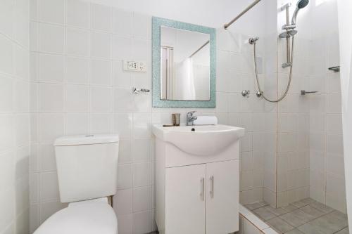 Perfectly Located Studio by Rushcutters Bay Park - image 4