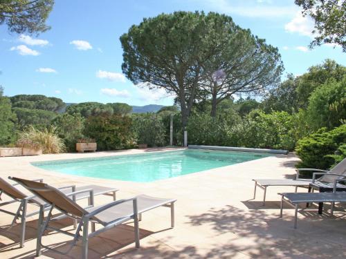 Provincial French Villa at Vidauban with Private Pool gîte à louer Peissonnel
