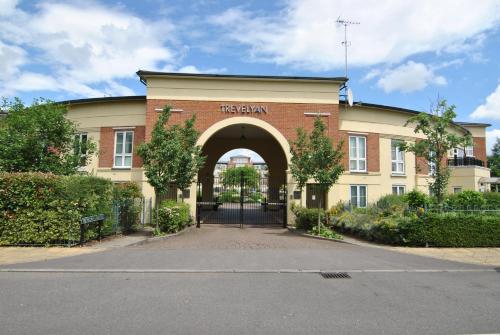 Accommodation Windsor Ltd - Trevelyan Court - image 8