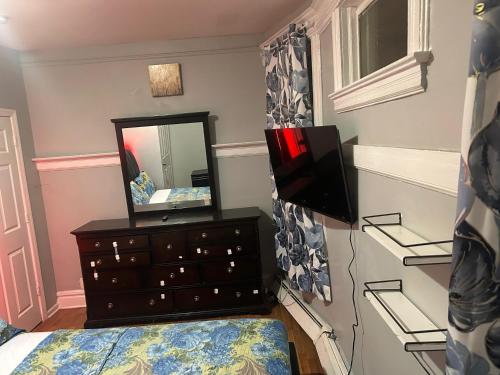 Grove#8 in Irvington (NJ)