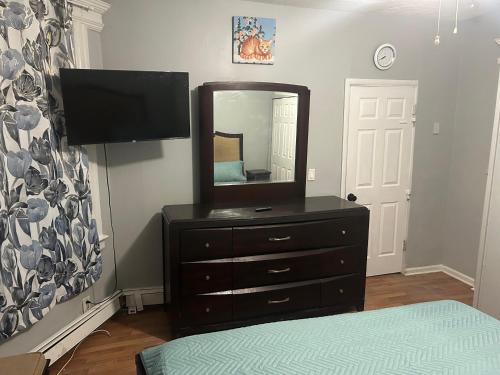 Grove#8 in Irvington (NJ)