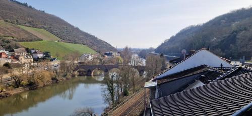 II Schöne Monteur-Handwerker Wohnung in Bingen - Blick auf Nahe Nähe A60 A61 (II Schone Monteur-Handwerker Wohnung in Bingen - Blick auf Nahe Nahe A60 A61) in Bingen am Rhein