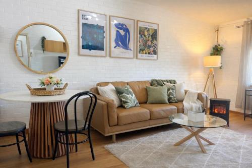 Humble & Cosy, in the Heart of East Vic Park, Perth