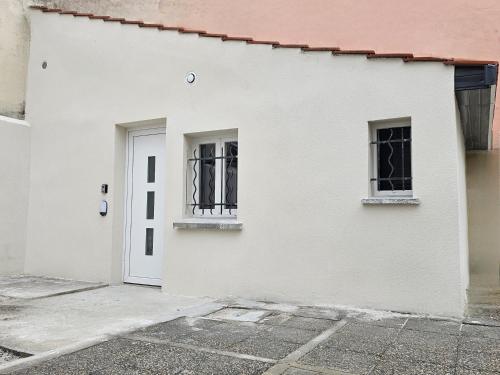 Maisonnette Grande Hauteur près Paris&St.De France in Дрансі