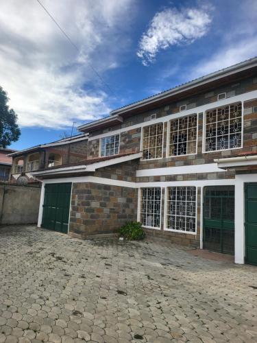GG CBD Homes Own Compound 5 bedroom in นากูรู่