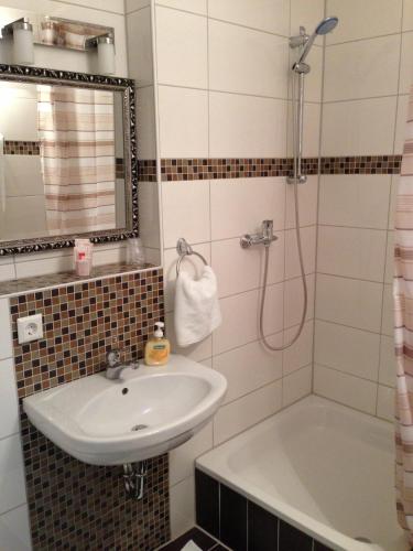 トラスト ホテル & アパートメンツ