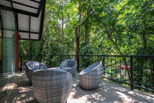 Erkély/terasz, Leopard Eye Resort in Ginigathena
