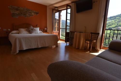 Hotel Restaurante Casa Petronila in Taramundi