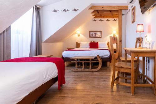 2 double beds, 2 twin beds