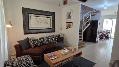 Comfortable Home in Gated Santo Domingo Community in Villa Mella