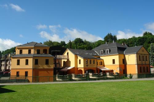 . Hotel Střelnice
