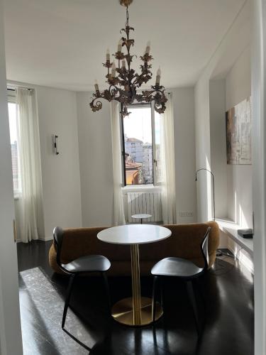 Bright & stylish apartment