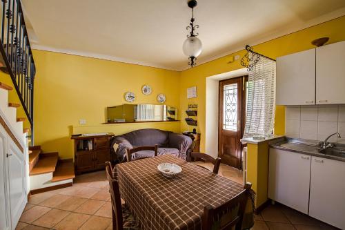 Спільний лаунж/ТБ зона, Cottage House Il Palazzetto in Кастельнуово ді Garfagnana