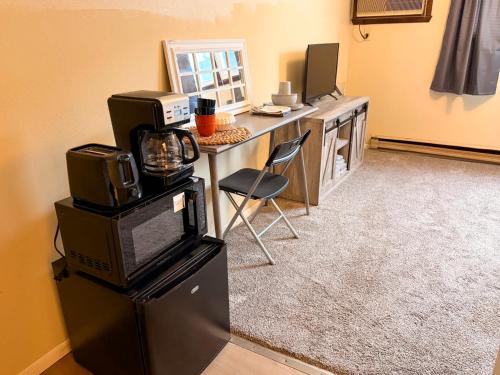Private Suite near NDSU and Fargodome - image 13
