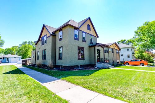 Private Suite near NDSU and Fargodome - image 3